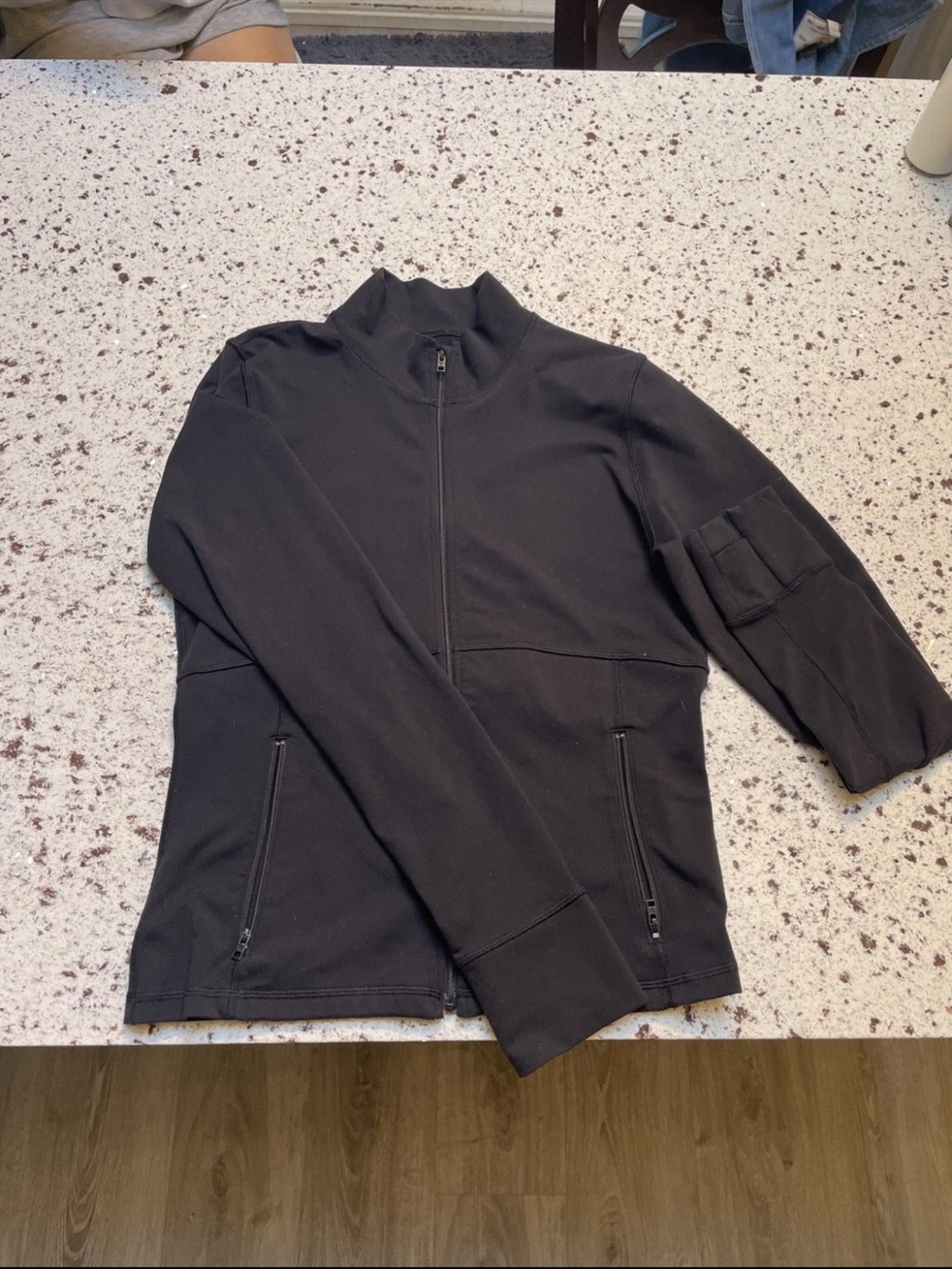 Aritzia TnaLIFE Relay Zip-Up Athletic Jacket Black Women's Medium Fits Small